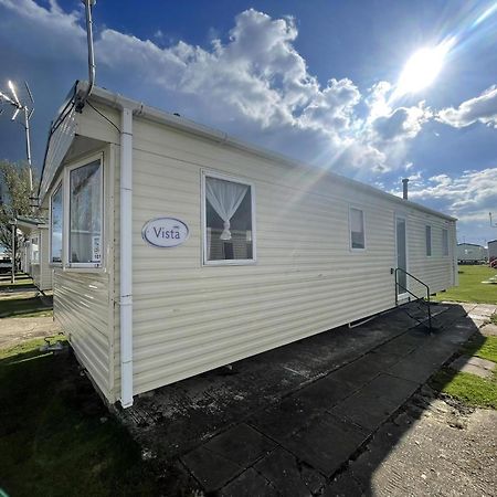 Lovely 8 Berth Caravan At St Osyth Beach Holiday Park Ref 28101G Clacton-on-Sea Εξωτερικό φωτογραφία