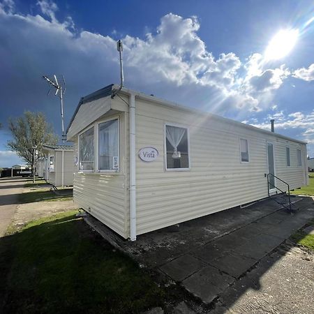 Lovely 8 Berth Caravan At St Osyth Beach Holiday Park Ref 28101G Clacton-on-Sea Εξωτερικό φωτογραφία